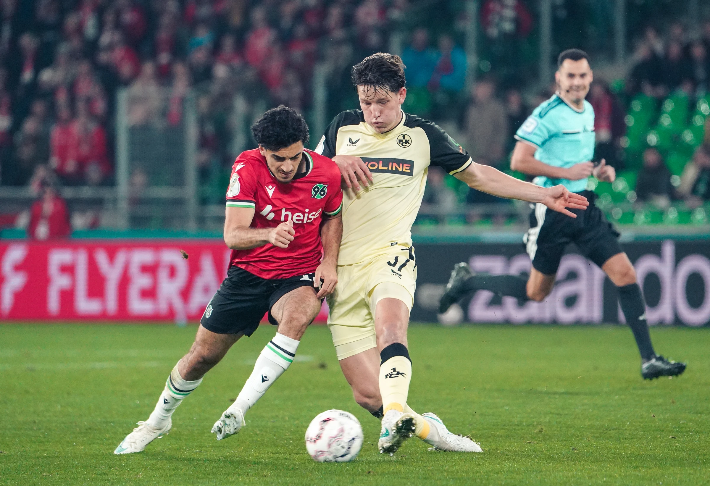 Hannover 96 vs 1. FC Kaiserslautern, photograph 9, Heinz von Heiden Arena