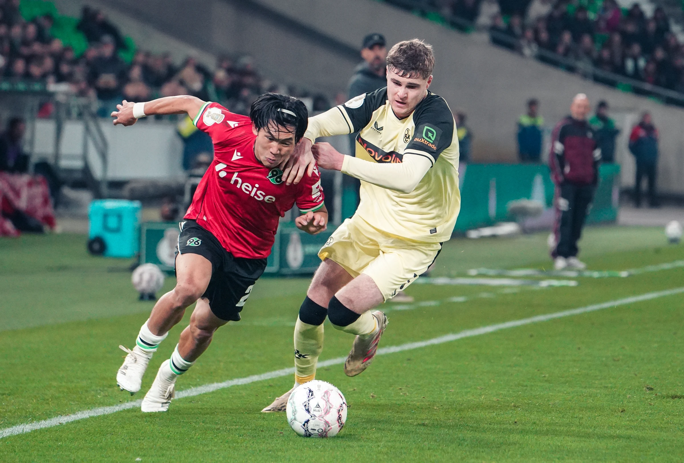 Hannover 96 vs 1. FC Kaiserslautern, photograph 13, Heinz von Heiden Arena